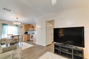 Weeki Wachee Vacation Rental ~ 13 Mi to the Ocean!