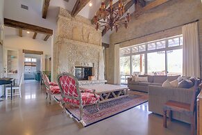 Pool & Covered Patios: Sprawling Austin Estate!