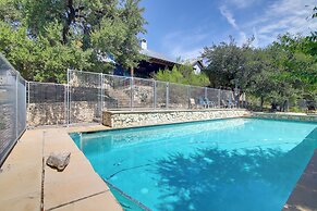 Pool & Covered Patios: Sprawling Austin Estate!