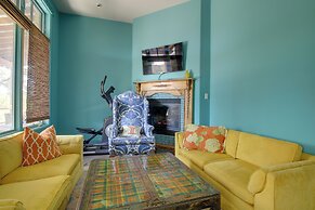 Pool & Covered Patios: Sprawling Austin Estate!