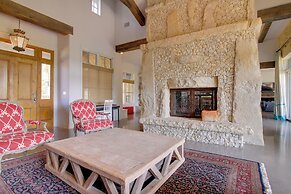 Pool & Covered Patios: Sprawling Austin Estate!