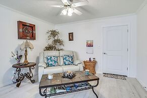 Salem Getaway w/ Hot Tub Near Parks & Boating!