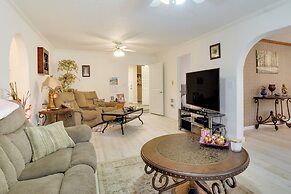 Salem Getaway w/ Hot Tub Near Parks & Boating!