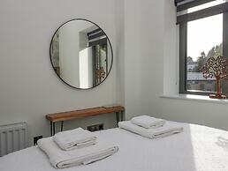 Watch Tree Apartment