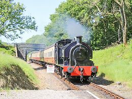 Watch Tree Apartment