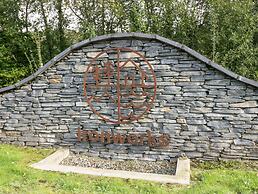 Watch Tree Apartment