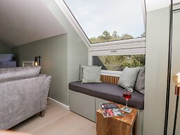 Watch Tree Apartment