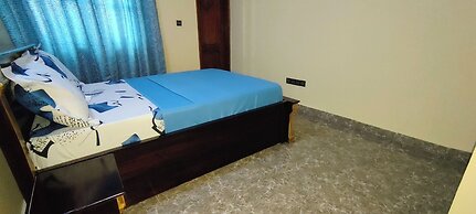 Royal Blue Guest House & Bar