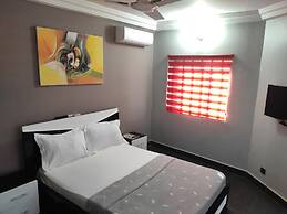 Royal Blue Guest House & Bar