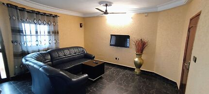 Royal Blue Guest House & Bar