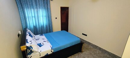 Royal Blue Guest House & Bar