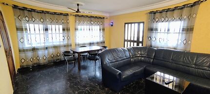 Royal Blue Guest House & Bar