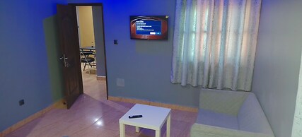 Royal Blue Guest House & Bar