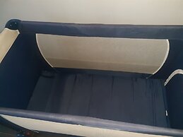 Royal Blue Guest House & Bar