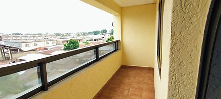 Royal Blue Guest House & Bar