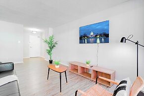 Bright Comfort in DC Apts