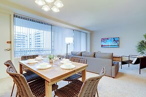 Bright Comfort in DC Apts