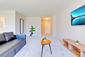 Bright Comfort in DC Apts