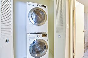 Bright Comfort in DC Apts