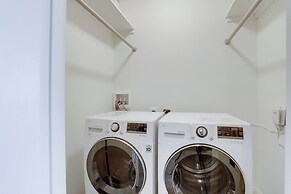 Bright Comfort in DC Apts