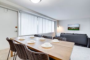 Bright Comfort in DC Apts