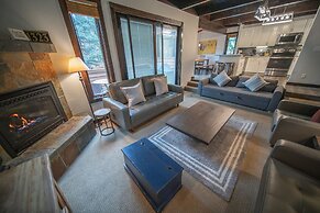 Tennis Townhomes 1323