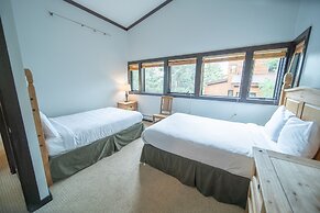 Tennis Townhomes 1323