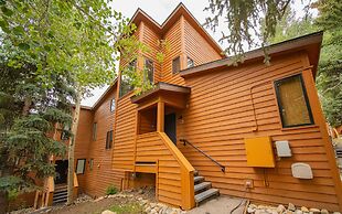 Tennis Townhomes 1323