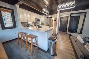 Tennis Townhomes 1323