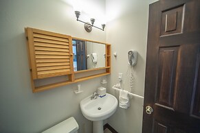 Tennis Townhomes 1323