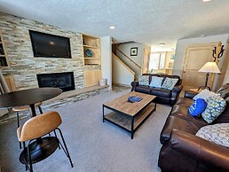 Argentine Court 1516