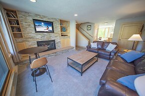 Argentine Court 1516