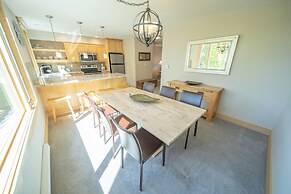 Argentine Court 1516