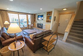 Argentine Court 1516