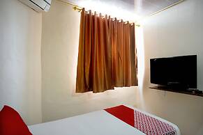 OYO 93066 D'niel Homestay Syariah