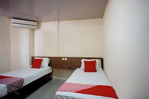 OYO 93066 D'niel Homestay Syariah