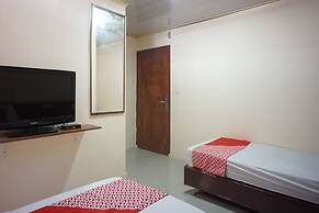 OYO 93066 D'niel Homestay Syariah