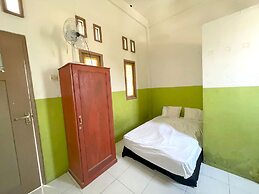 OYO Life 93075 Nova Jaya 2 Homestay Syariah