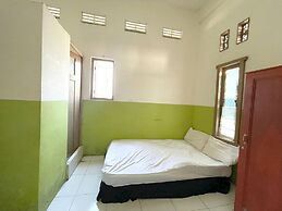 OYO Life 93075 Nova Jaya 2 Homestay Syariah