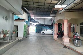 OYO 93071 Home Stay Kembar Syariah
