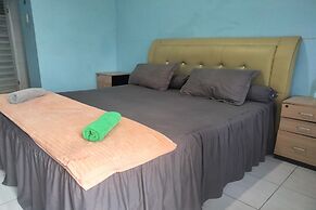 OYO 93071 Home Stay Kembar Syariah