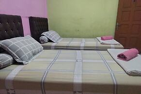 OYO 93071 Home Stay Kembar Syariah