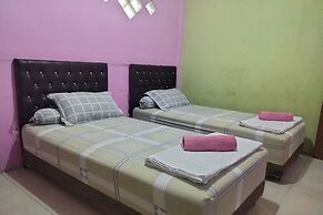 OYO 93071 Home Stay Kembar Syariah