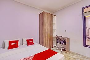 Capital O 93068 D Twinz House Syariah