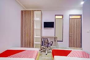 Capital O 93068 D Twinz House Syariah