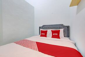 OYO 93095 New Puspa Residence