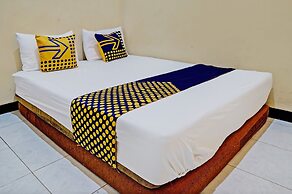 OYO 93107 Homestay H Syarif Syariah – Bandar Gresik