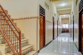 OYO 93107 Homestay H Syarif Syariah – Bandar Gresik