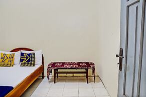 OYO 93108 Homestay H Syarif Syariah – RA Kartini