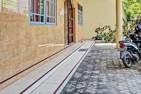 OYO 93108 Homestay H Syarif Syariah – RA Kartini